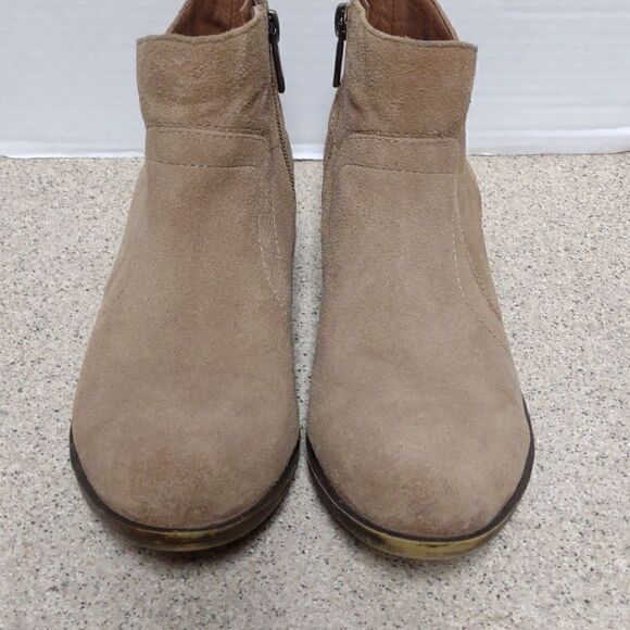 👍 Lucky Suede Booties Size 6.    A2 - Picture 2 of 8